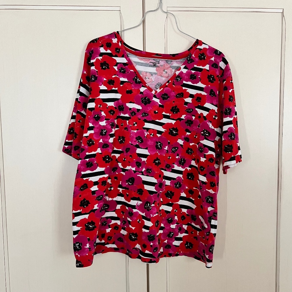 Jones New York 2x women’s Poppy & stripes design.